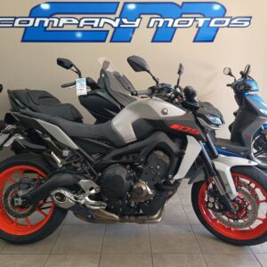 YAMAHA MT 09