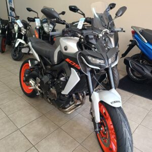 YAMAHA MT 09